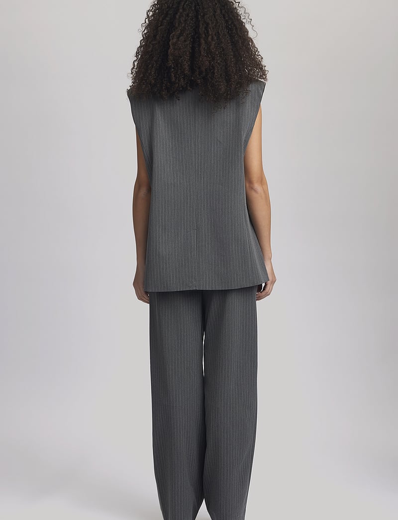 Gestuz - JoelleGZ mel. pinstripe waistcoat - westen - grey pinstripe - 4