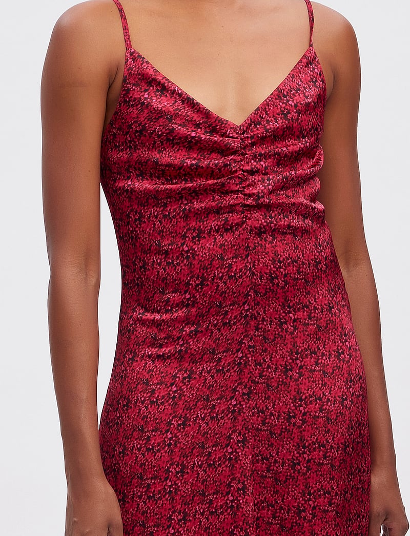 Gestuz - DeepaGZ P slip dress - slip dresses - pink ditsy flower - 5