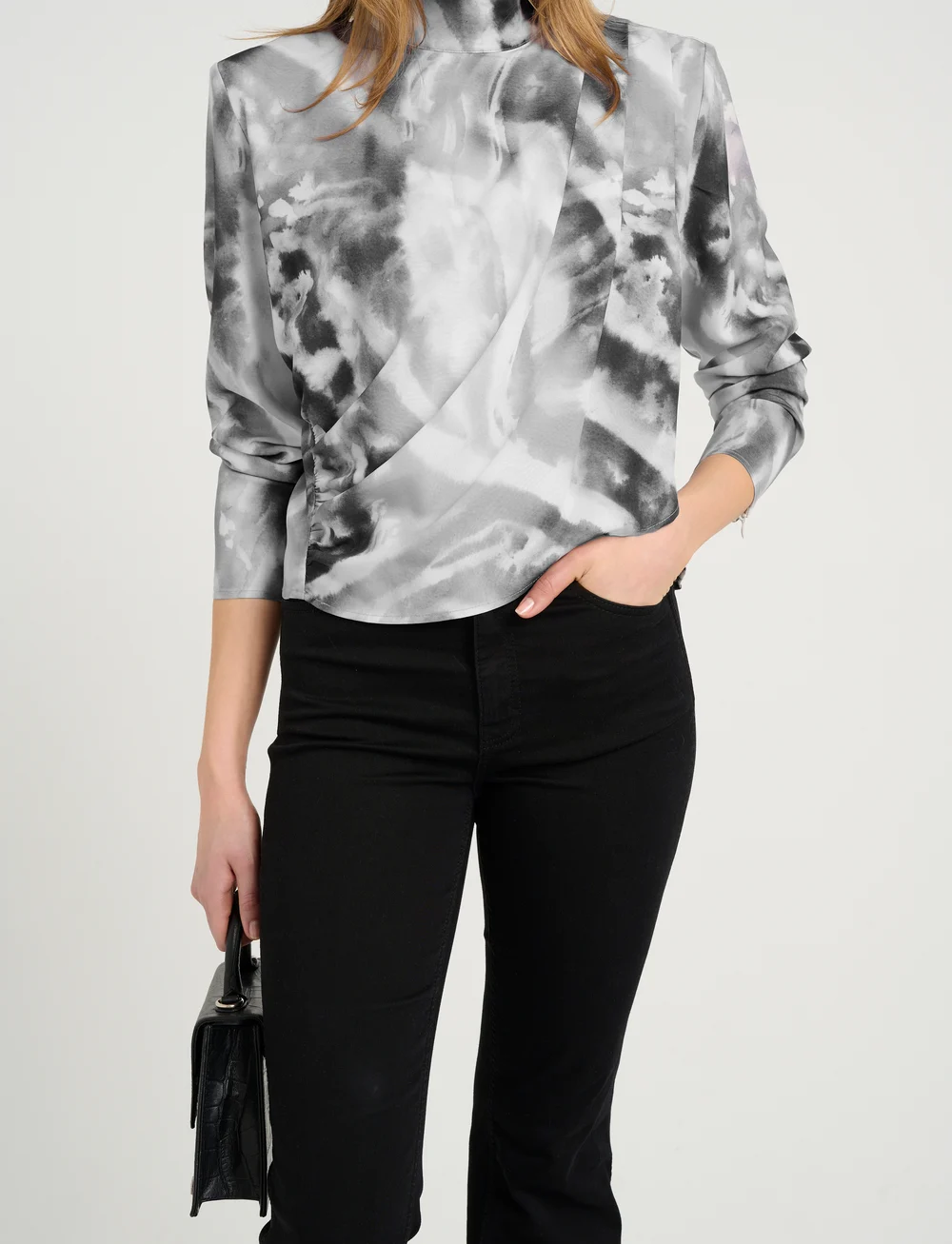 Gestuz - AronaGZ P blouse - langærmede bluser - blacknwhite animal - 5
