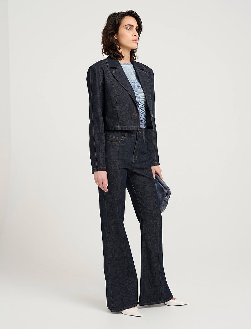 Gestuz - TilmaGZ HW flared jeans - slengbukser - dark blue unwashed - 3