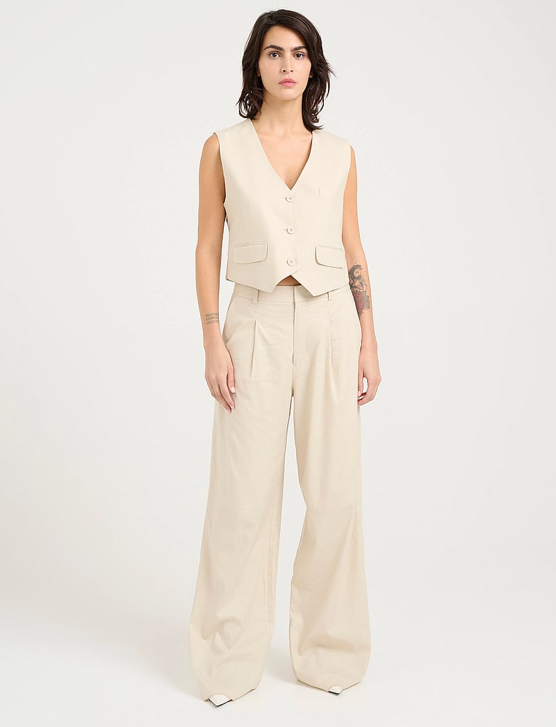 Gestuz - ElarahGZ linen waistcoat - westen - ancient scroll - 0