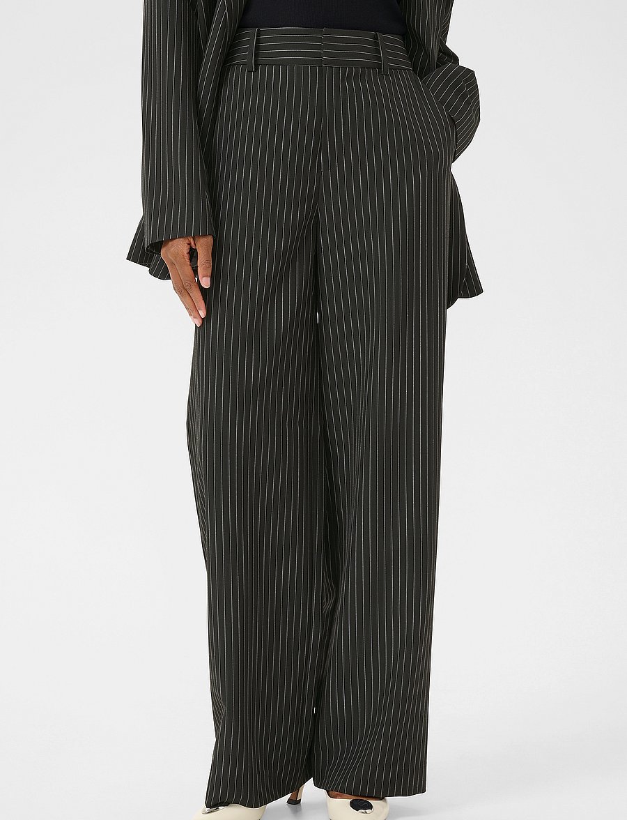 Gestuz - JoelleGZ pinstripe MW pants NOOS - sirged püksid - black pinstripe - 0