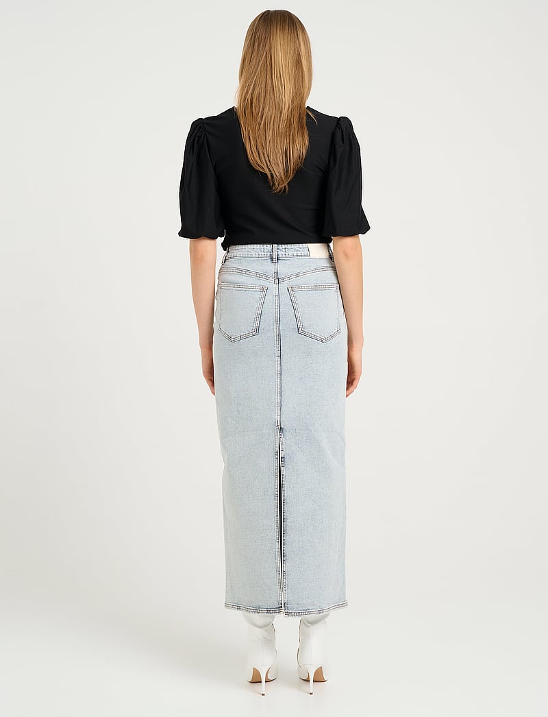 Gestuz - RifaGZ balloon blouse - blouses à manches courtes - black - 4