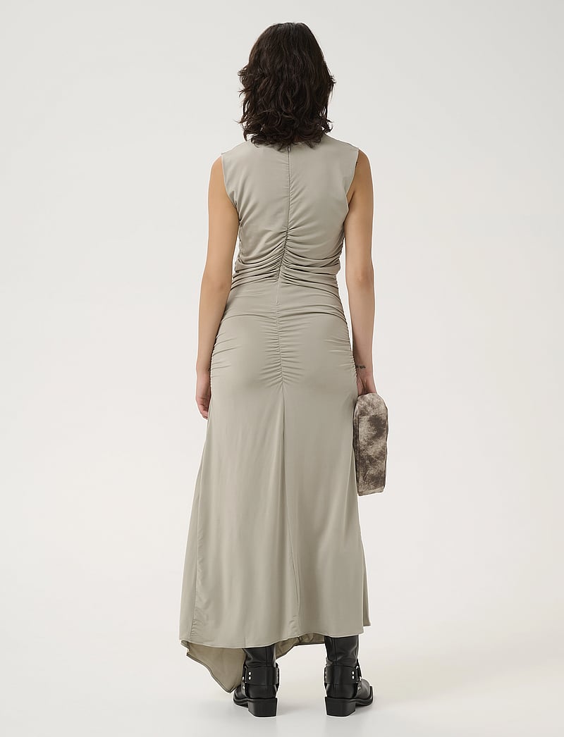 Gestuz - GZlaily long dress - stramme kjoler - rock ridge - 4