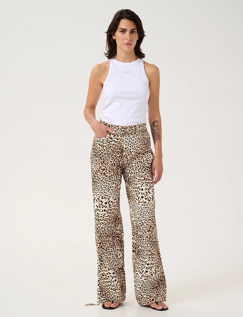 Gestuz - GZleonia HW pants - straight leg hosen - leopard print - 3