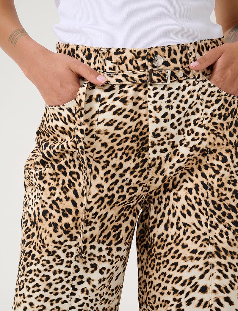 Gestuz - GZleonia HW pants - straight leg hosen - leopard print - 5
