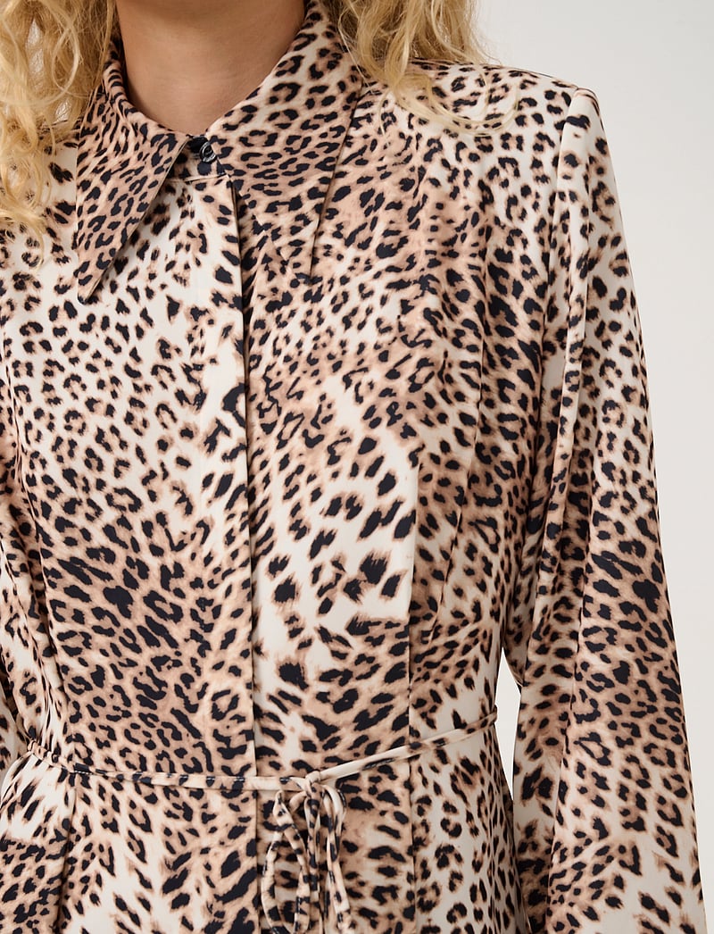 Gestuz - GZmareen P LS dress - skjortekjoler - light leopard - 5