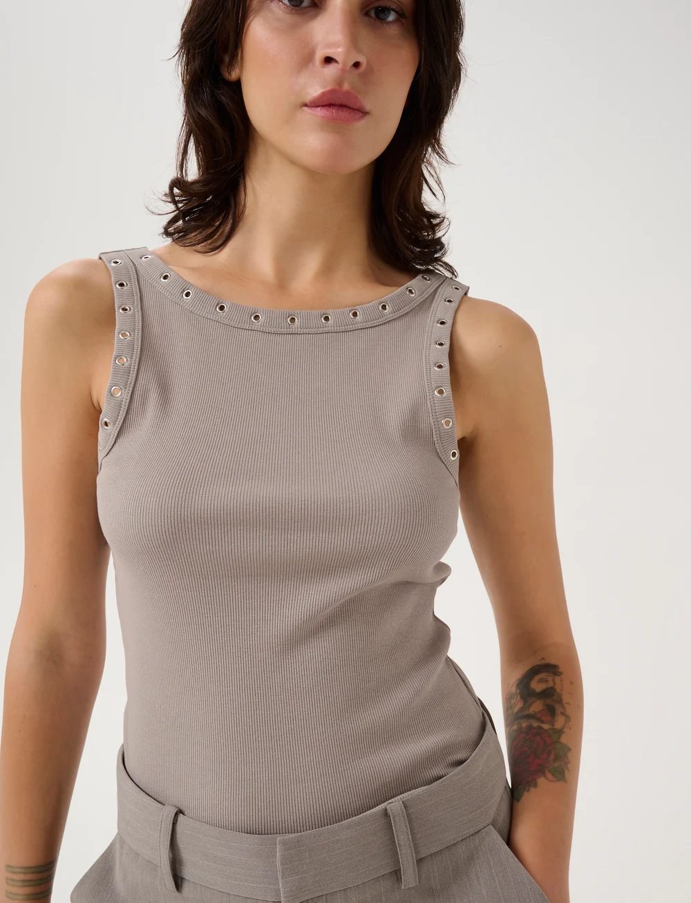 Gestuz - GZdrew reversible eyelet top - topid ja varrukateta alussärgid - rock ridge - 0