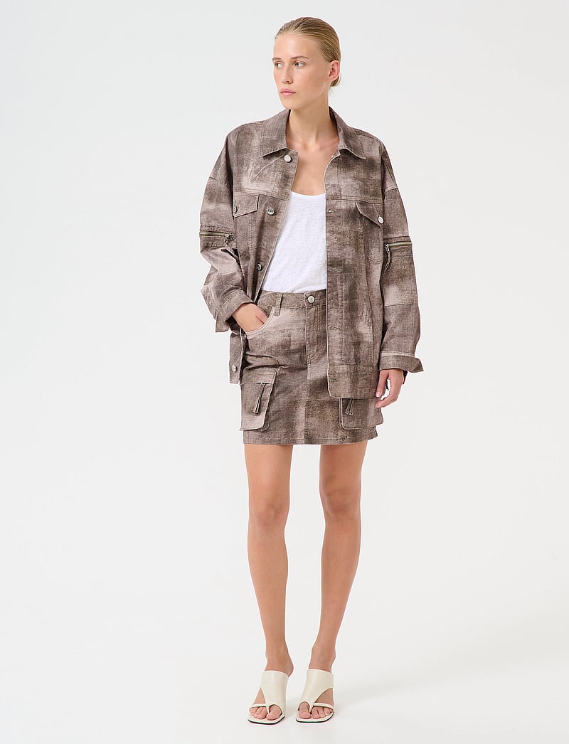 Gestuz - GZemelen HW mini skirt - short skirts - silver sage denim - 3