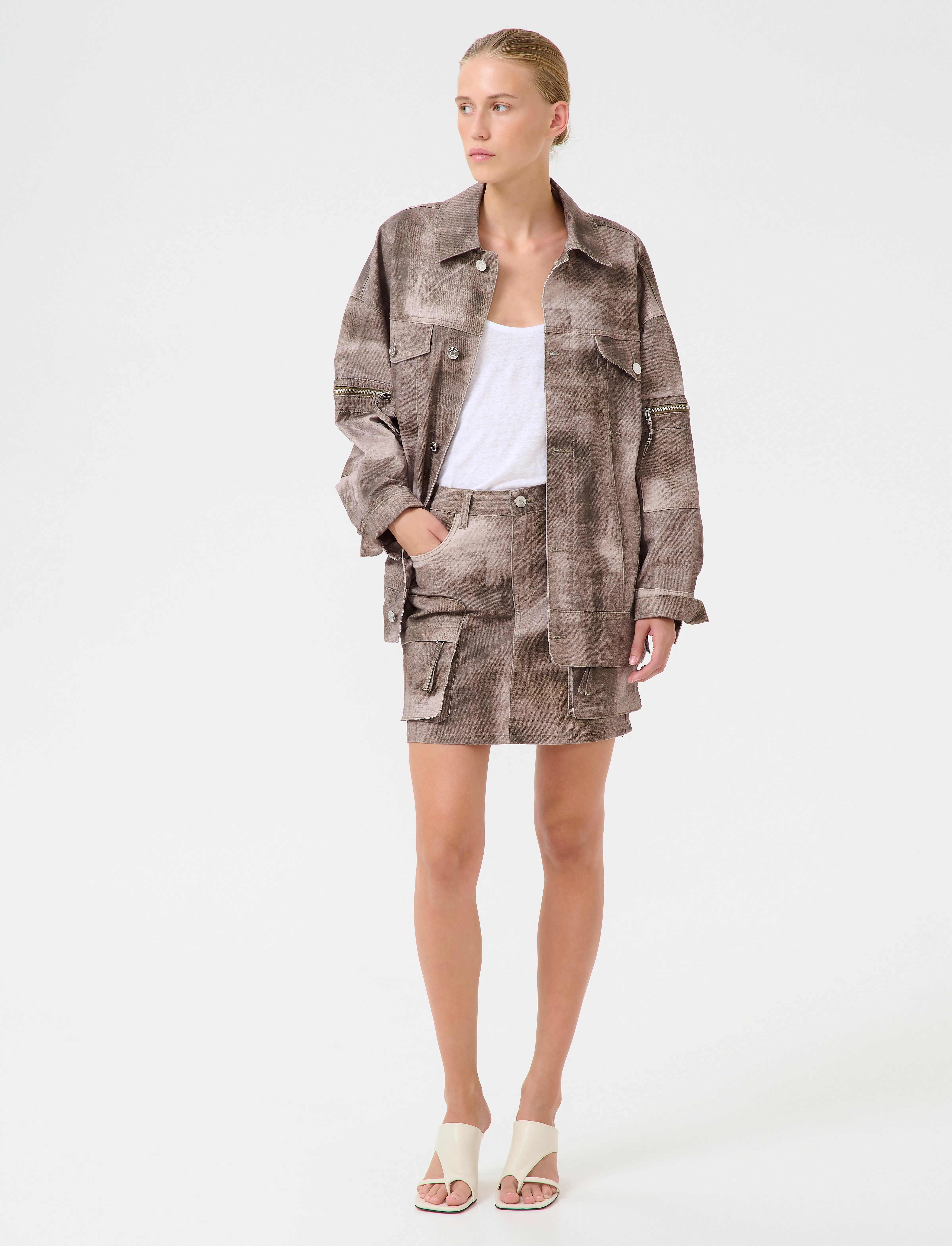 Gestuz - GZemelen HW mini skirt - short skirts - silver sage denim - 3