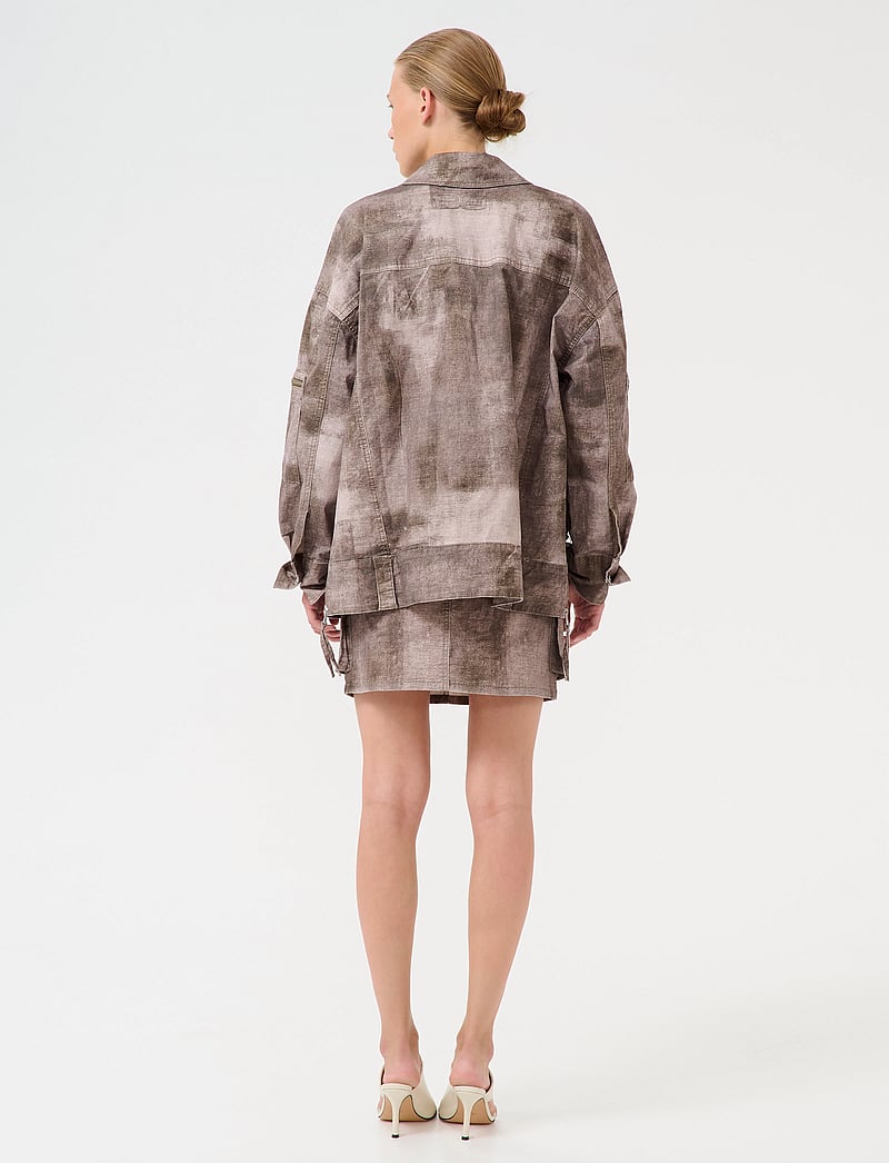 Gestuz - GZemelen HW mini skirt - short skirts - silver sage denim - 4