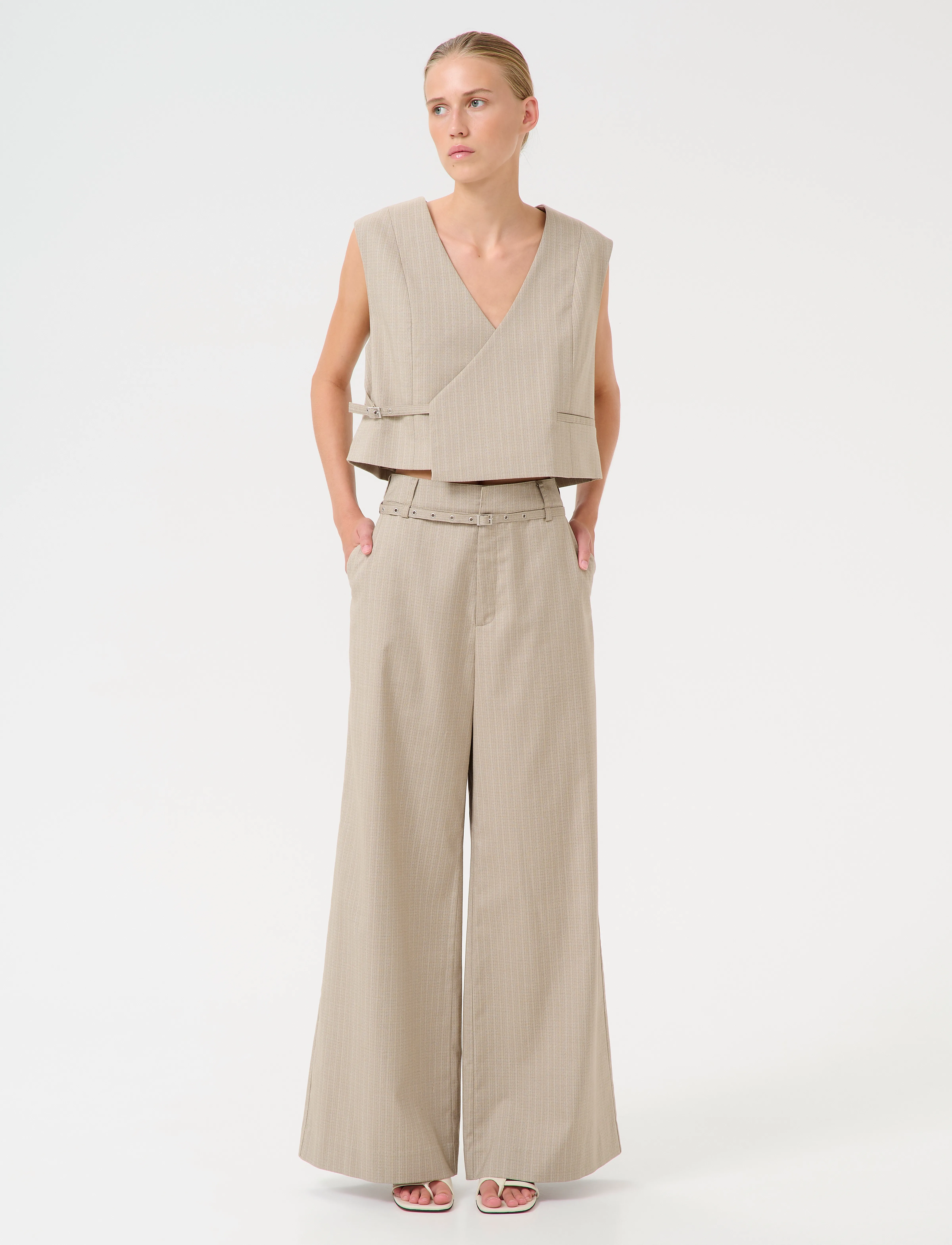 Gestuz - GZtiff HW wide pants - pinstripe dust green - 3