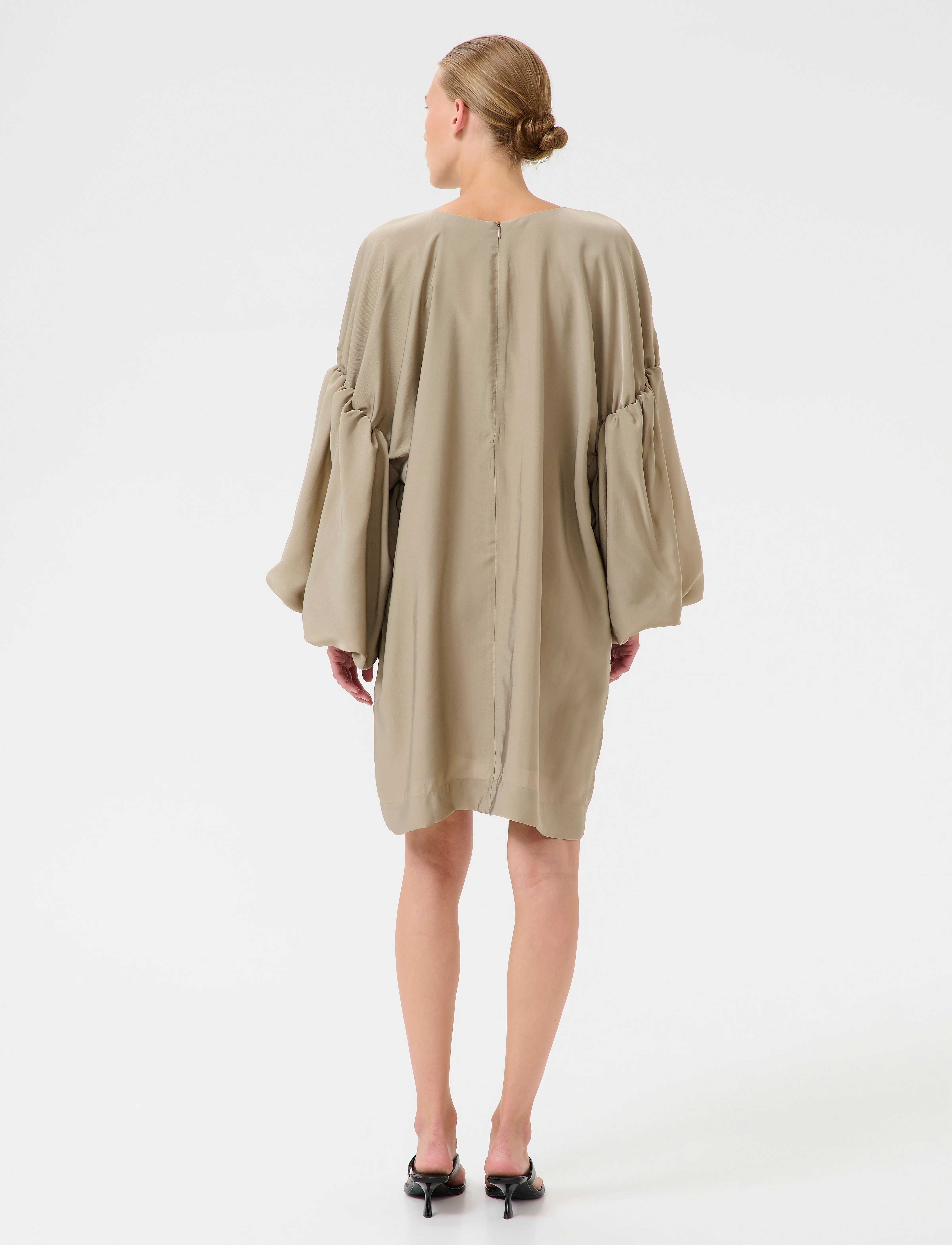 Gestuz - GZmalloon short dress - party dresses - silver sage - 4
