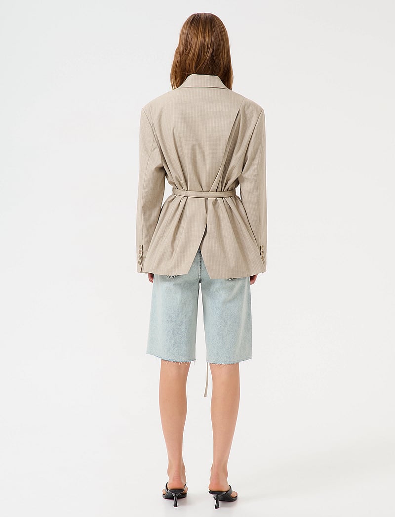 Gestuz - GZtiff OZ blazer - single breasted blazers - pinstripe dust green - 4