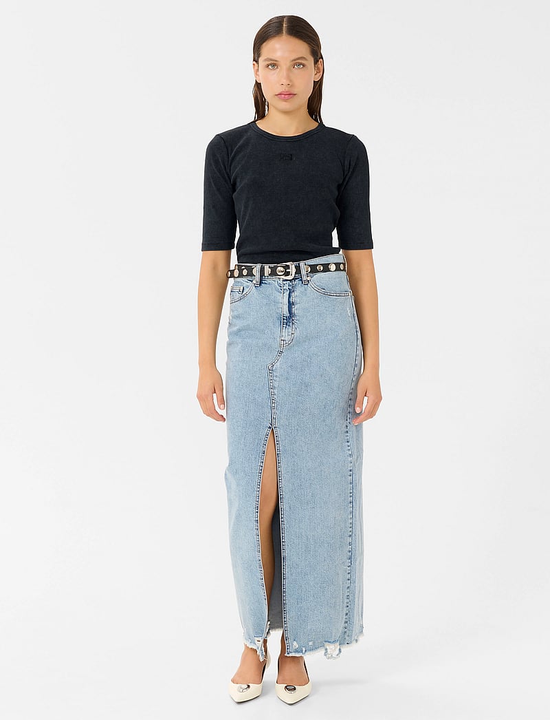 Gestuz - GZdrew washed logo top - t-shirts - grey washed - 3