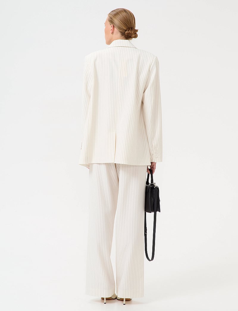Gestuz - GZjoelle blazer - dobbeltradede blazere - egret/grey pinstripe - 4