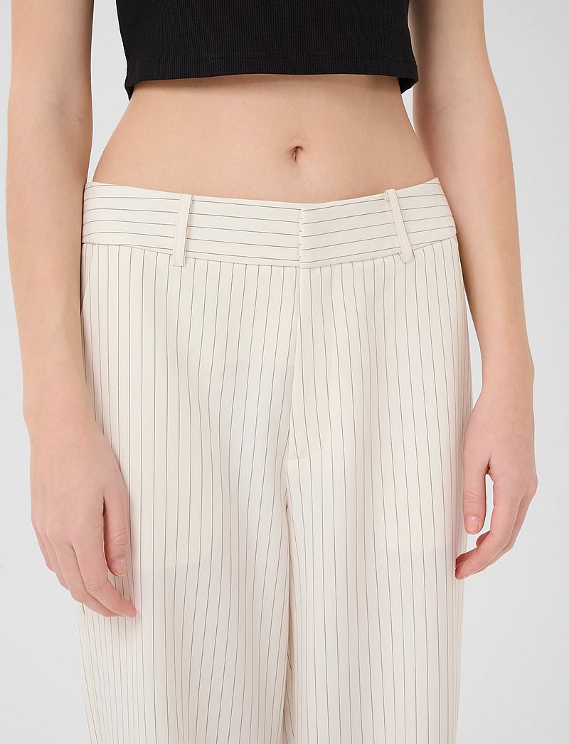 Gestuz - GZjoelle blazer - dobbeltradede blazere - egret/grey pinstripe - 5