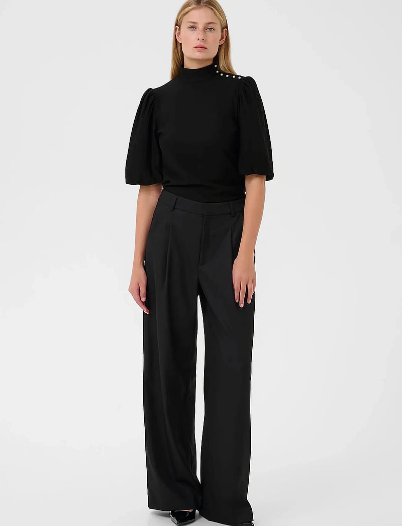 Gestuz - GZrifa button balloon top - short-sleeved blouses - black - 3