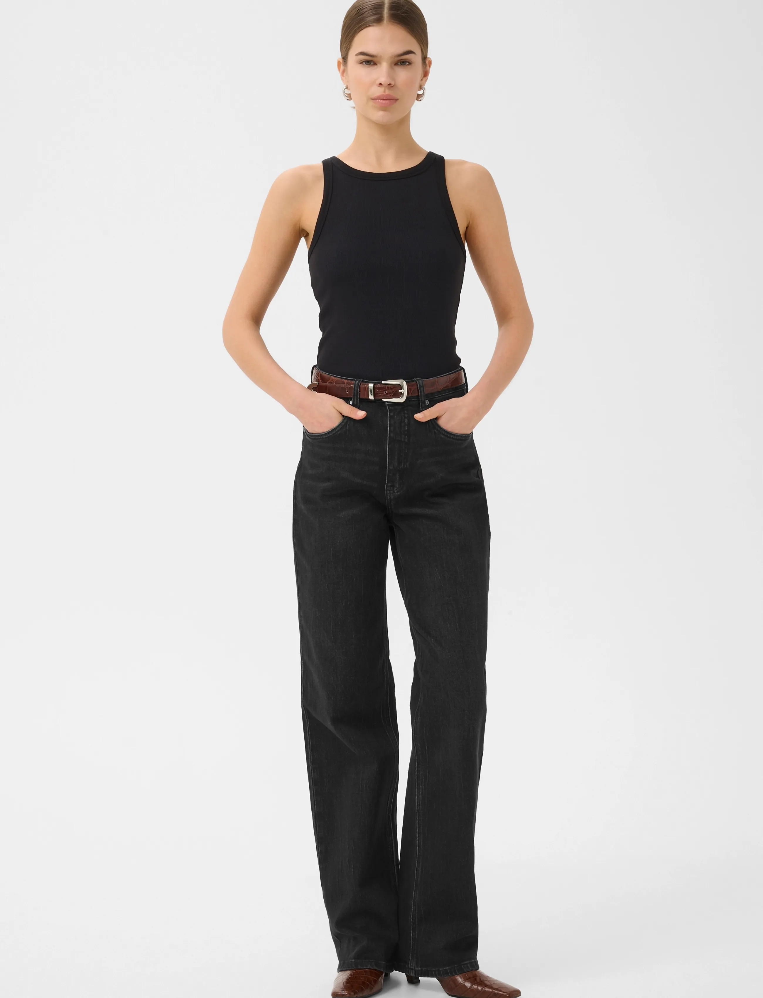 Gestuz - GZjade HW straight jeans NOOS - raka jeans - washed dark black - 3