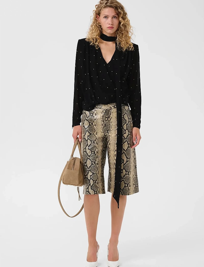 Gestuz - GZallis MW snake shorts - culottes - pale khaki snake - 3