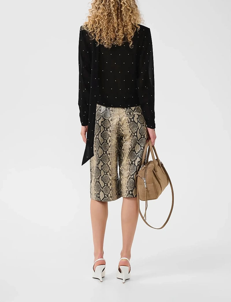 Gestuz - GZallis MW snake shorts - culottes - pale khaki snake - 4