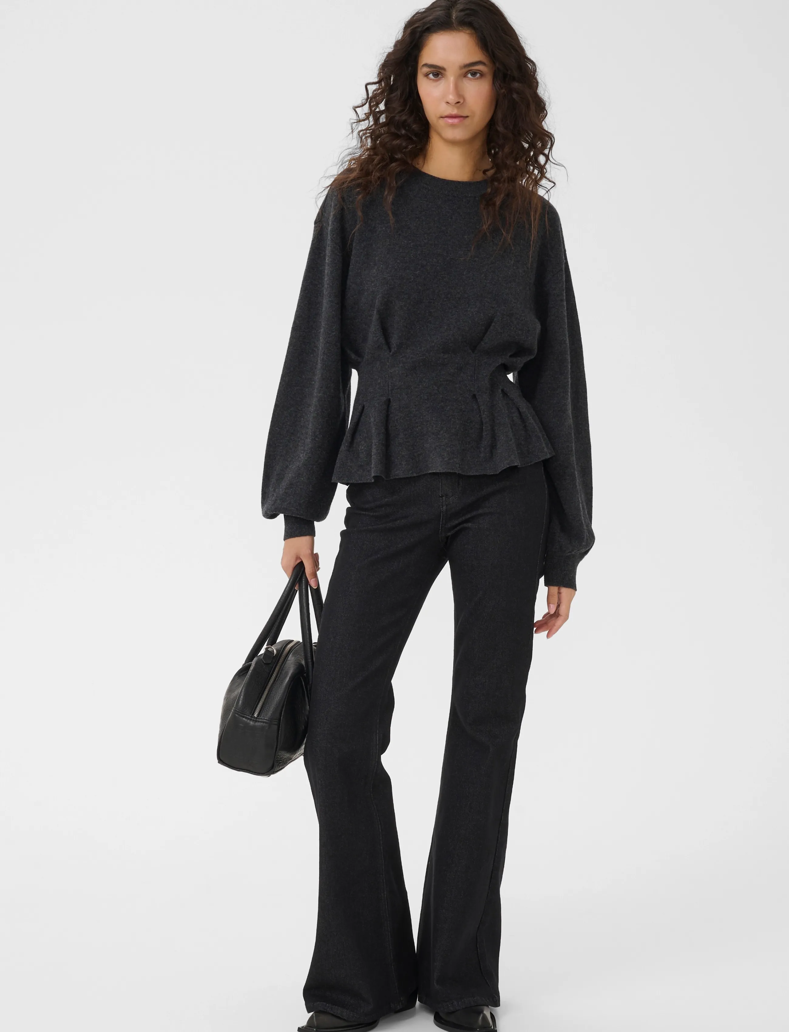 Gestuz - GZemulina HW flared jeans - black - 3