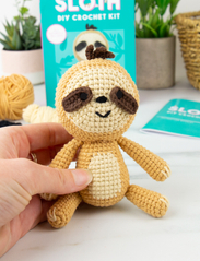 Gift Republic - DIY Crochet Sloth - najniższe ceny - beige - 2
