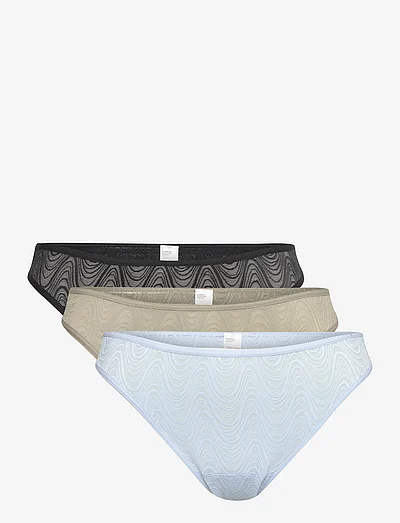 Authentic GILLY HICKS Lace Undies , Women's Fashion, New Undergarments &  Loungewear on Carousell