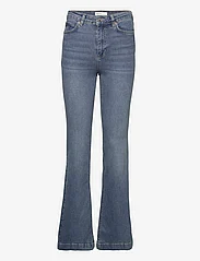 Gina Tricot - Flare highwaist jeans - utsvängda jeans - blue - 0