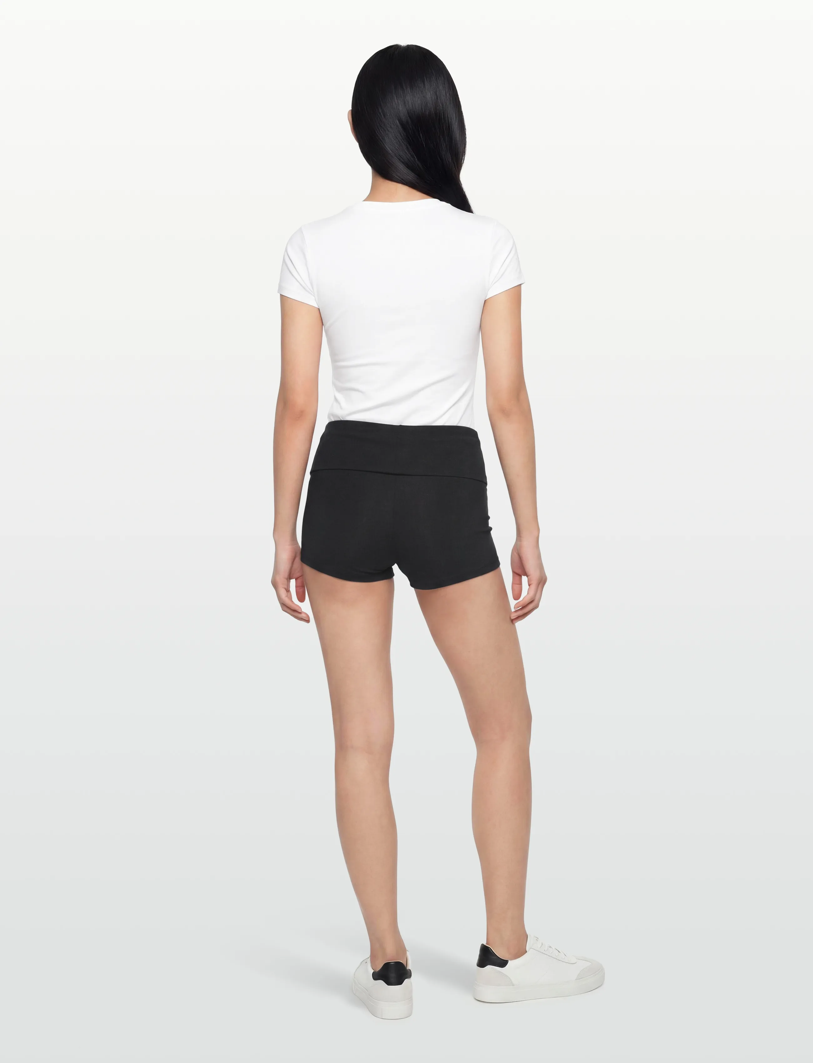 Gina Tricot - Basic folded hotpants - 1/2 længde - black (9000) - 4