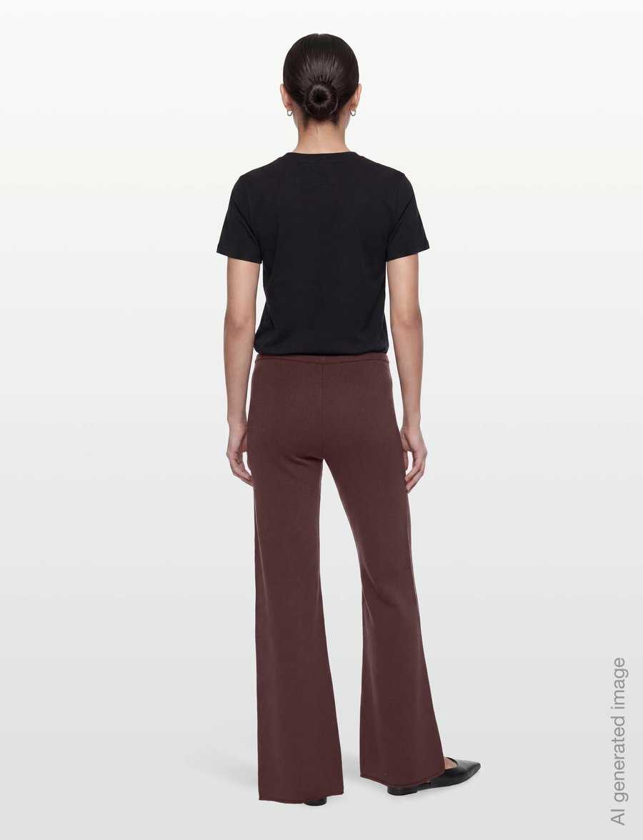 Gina Tricot - Knitted trousers - utsvängda byxor - seal brown (7083) - 4