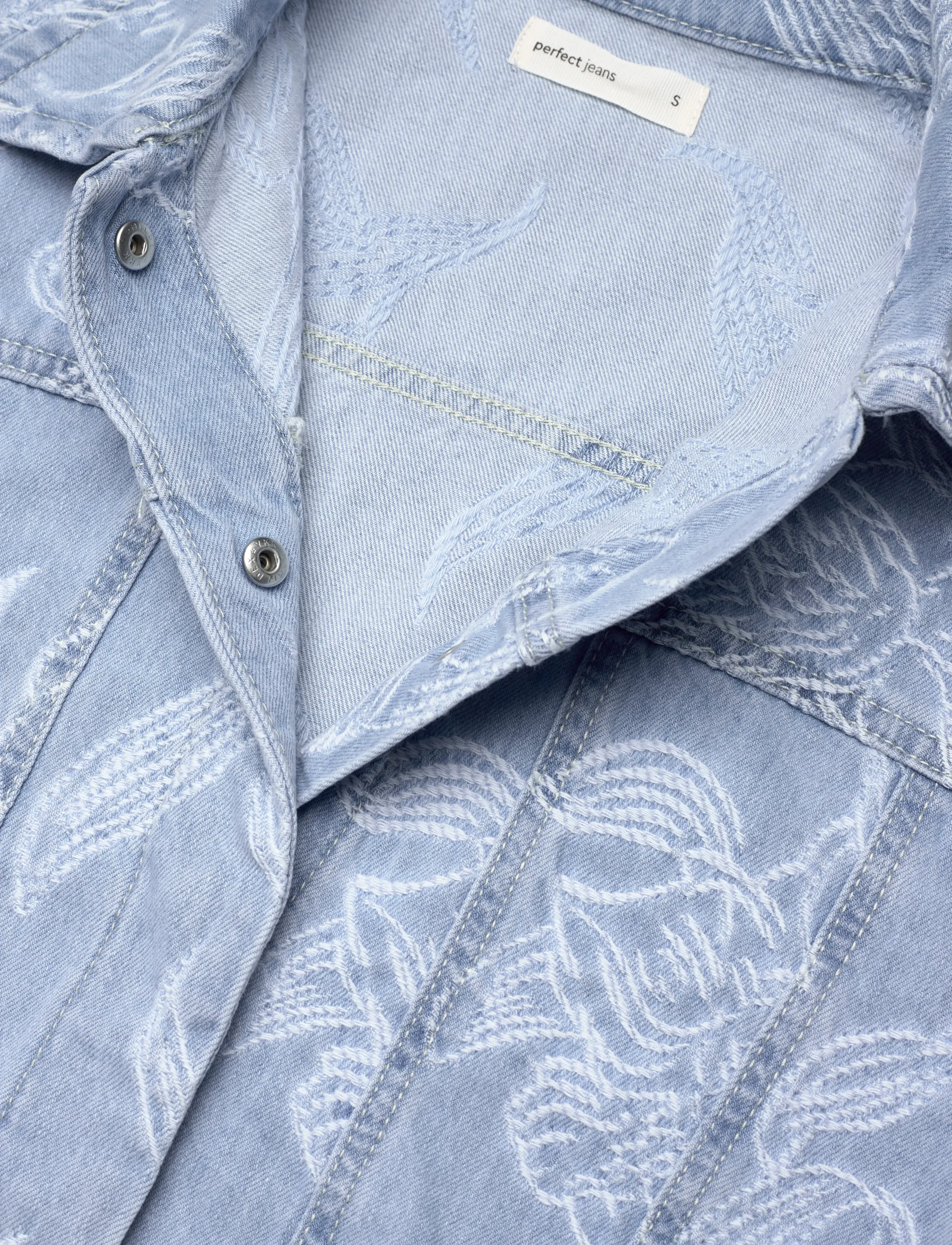 Gina Tricot - Embroidery denim shirt - denimskjorter - blue - 5