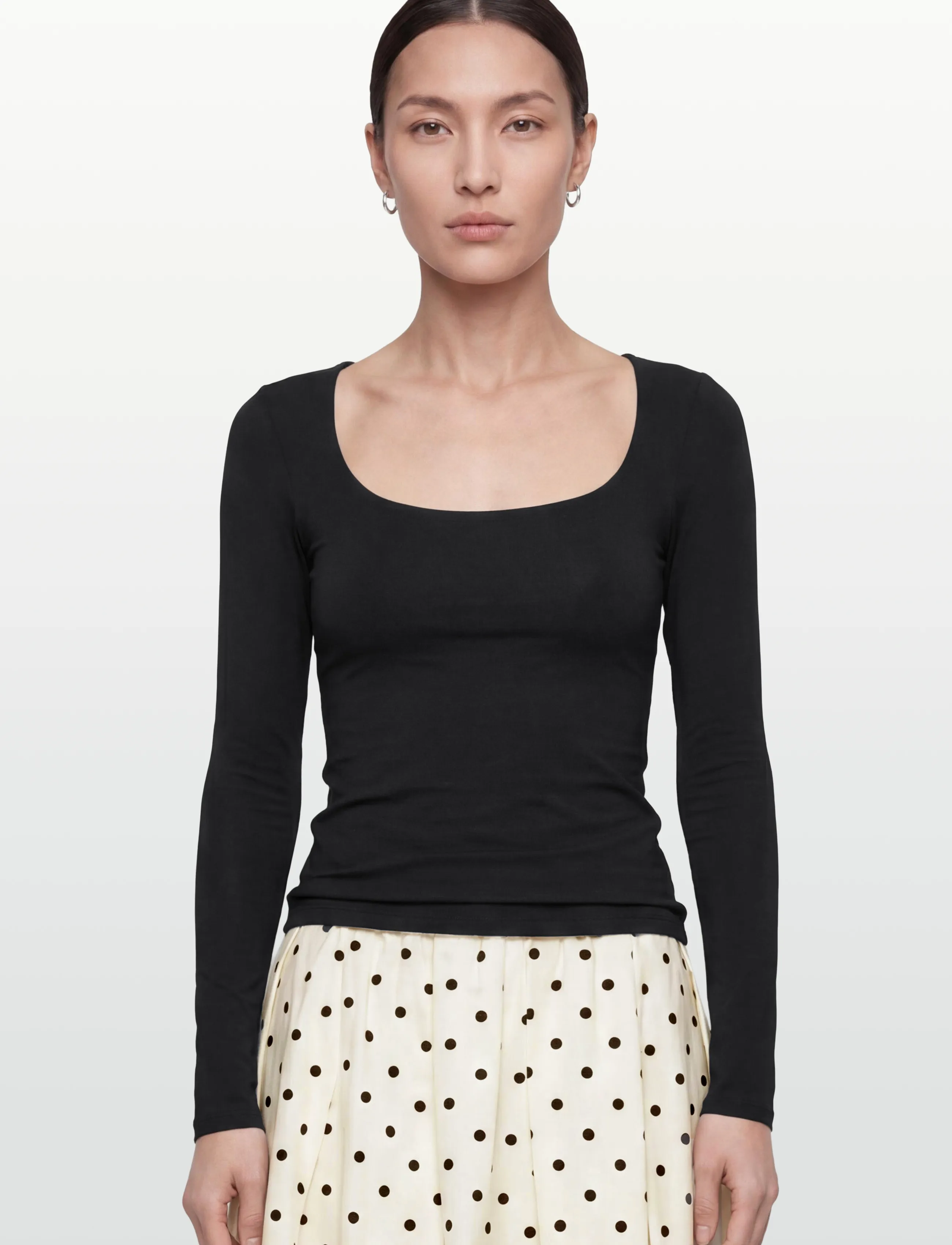 Gina Tricot - Slim fit scoop neck top - langærmede toppe - black (9000) - 3