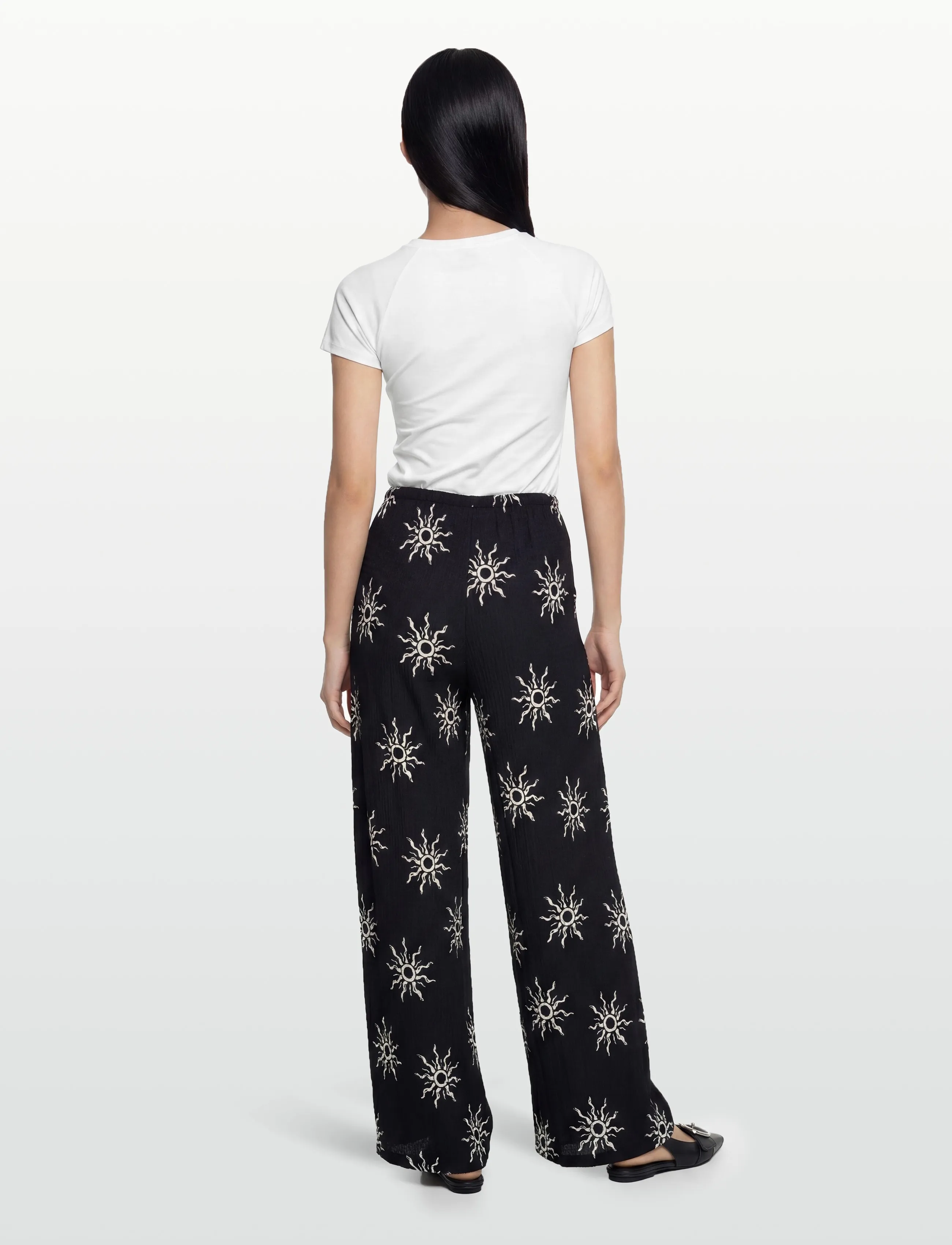 Gina Tricot Textured Wide Trousers mjukisbyxor dam – bild 3