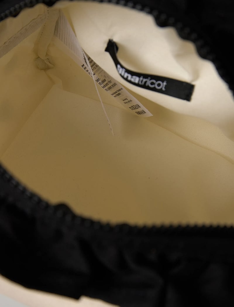 Gina Tricot - Makeup bag - modetrends - black/white (9050) - 4