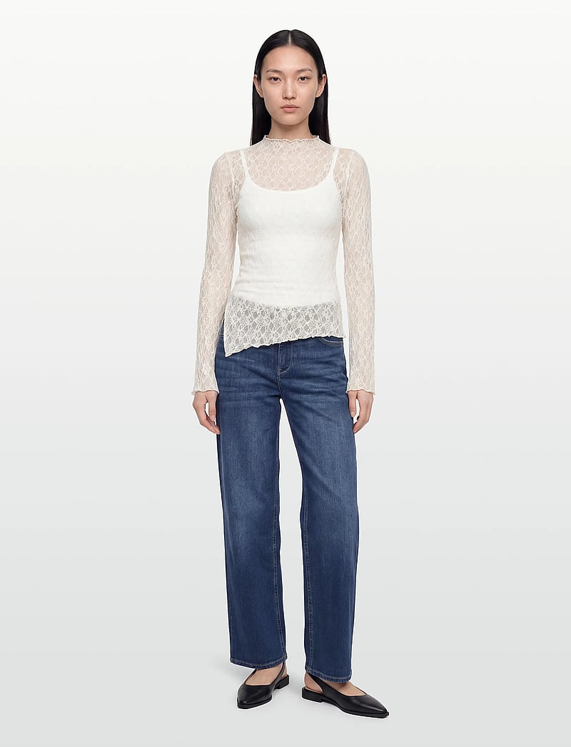 Gina Tricot - Asymmetric lace top - langærmede toppe - offwhite (1420) - 0