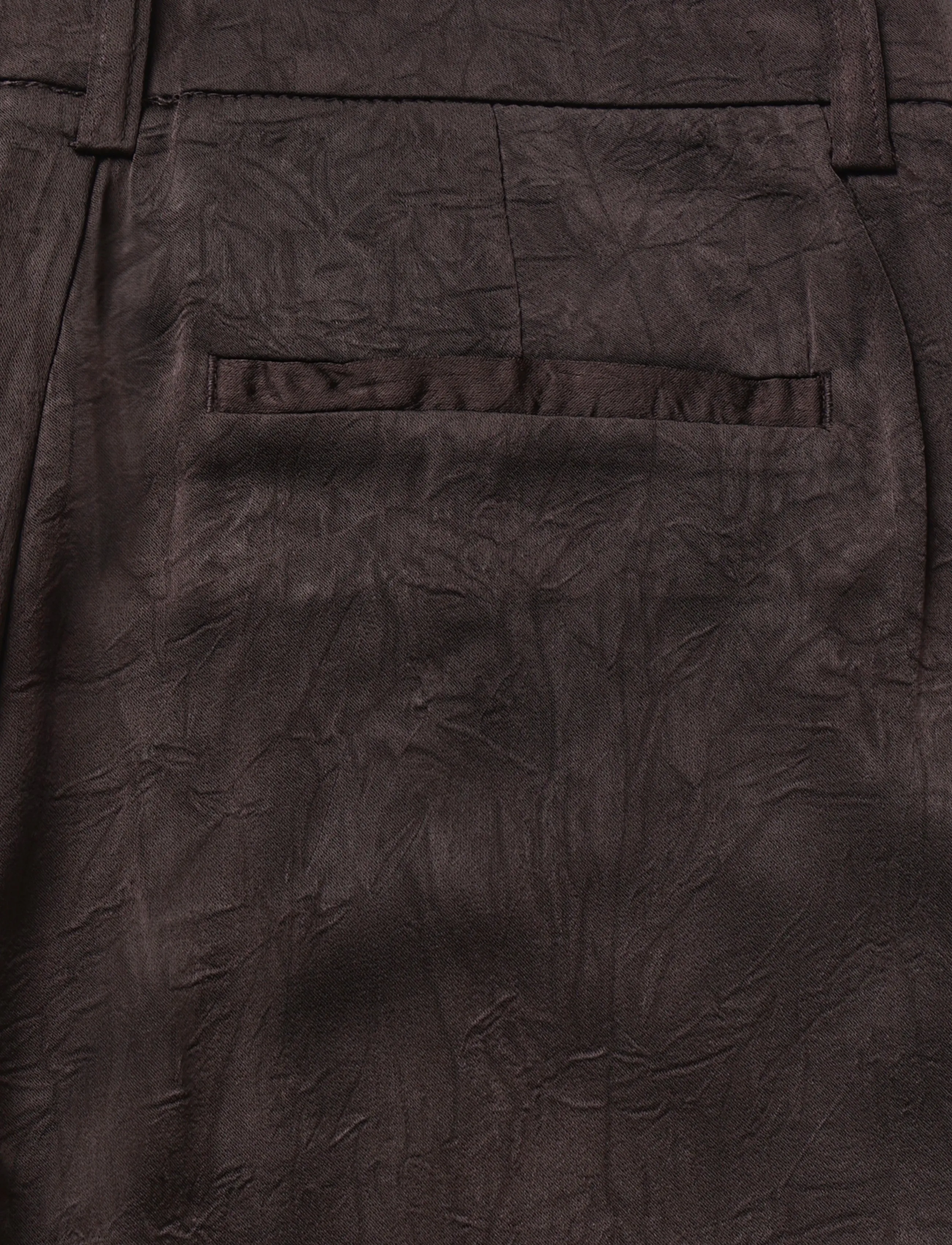 Gina Tricot - Pleated satin trousers - laia säärega püksid - dark brown (7180) - 2