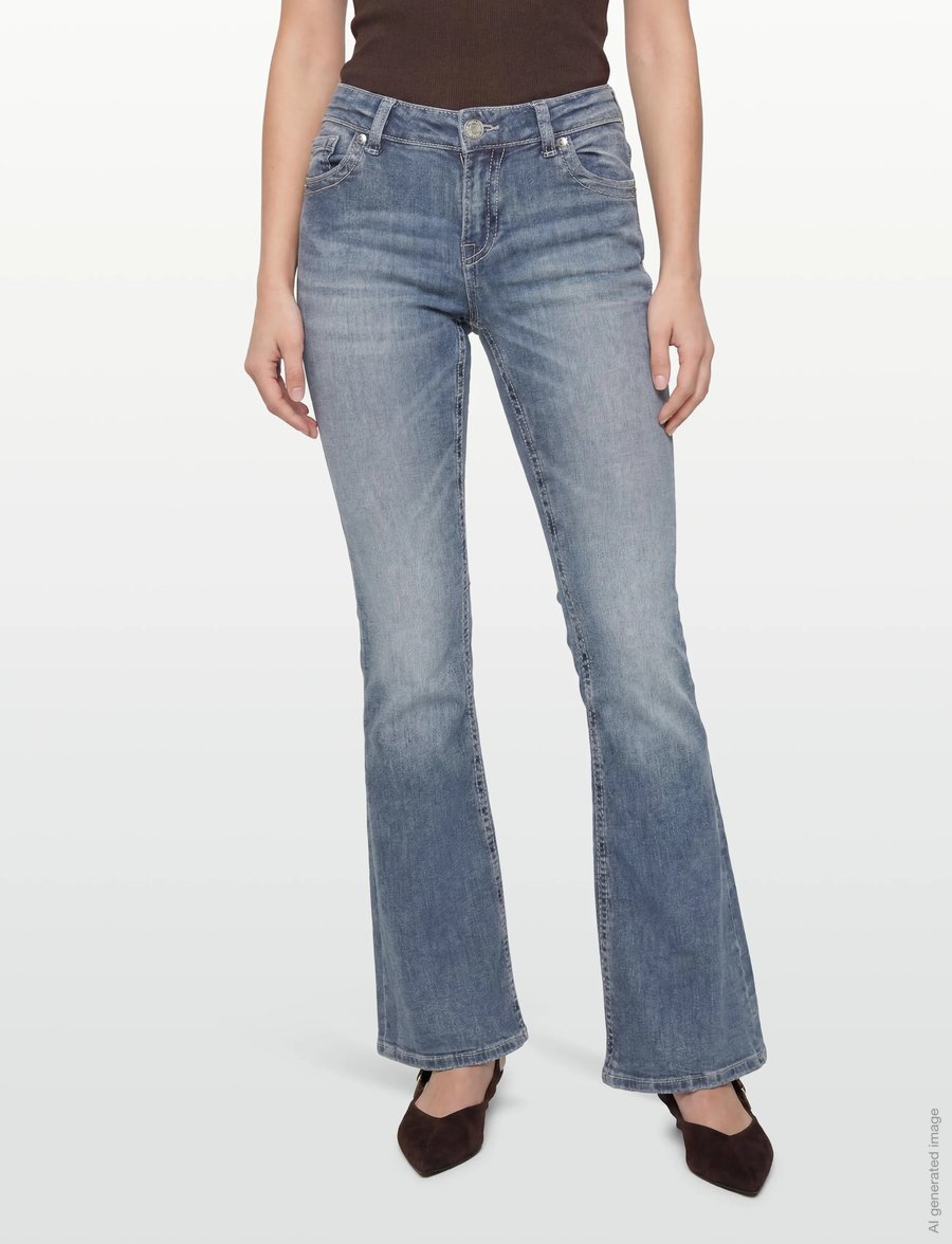 Gina Tricot - Glow rise flare jeans - schlaghosen - mid blue - 3