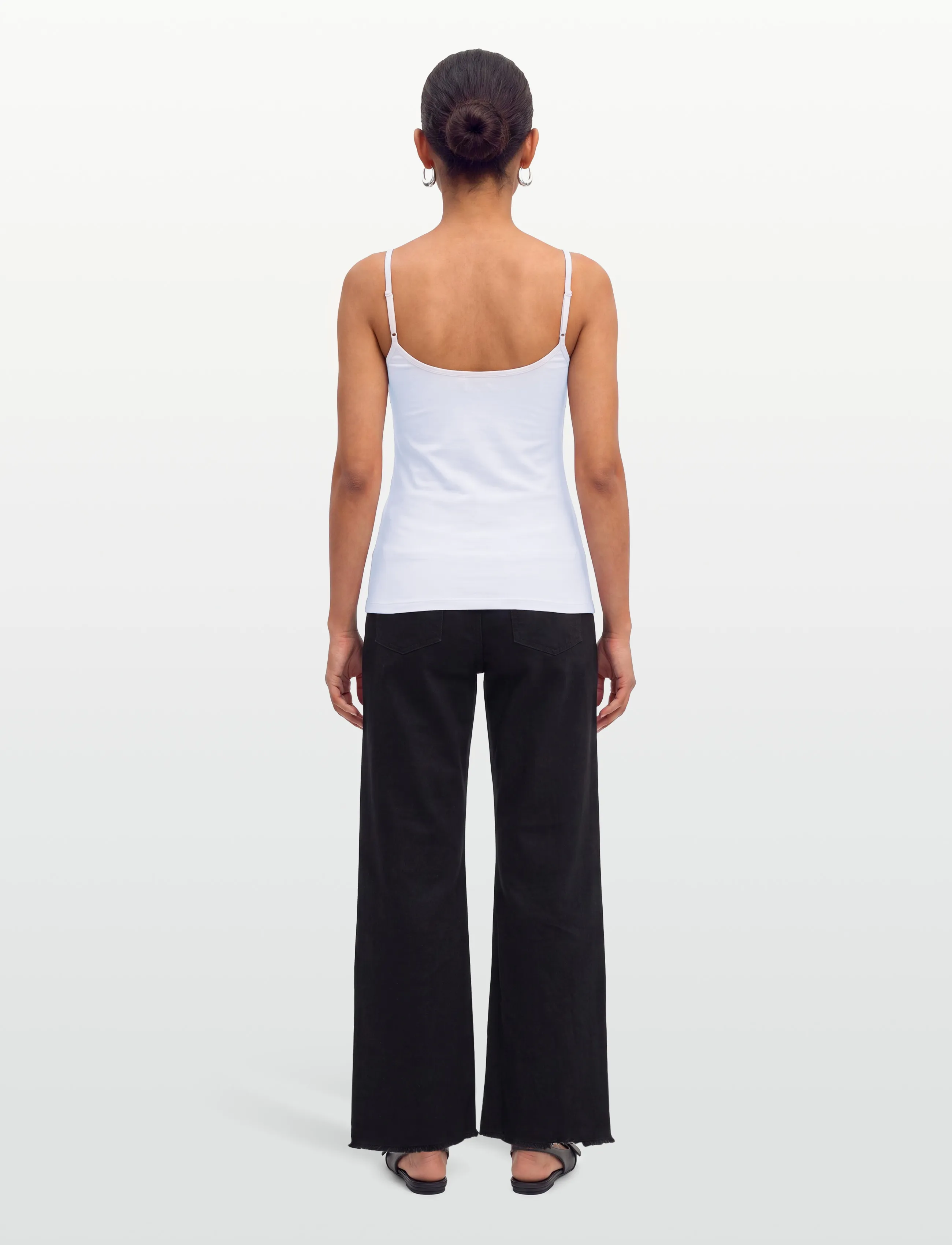 Gina Tricot - Perfect strap singlet - ermeløse topper - white (1000) - 4