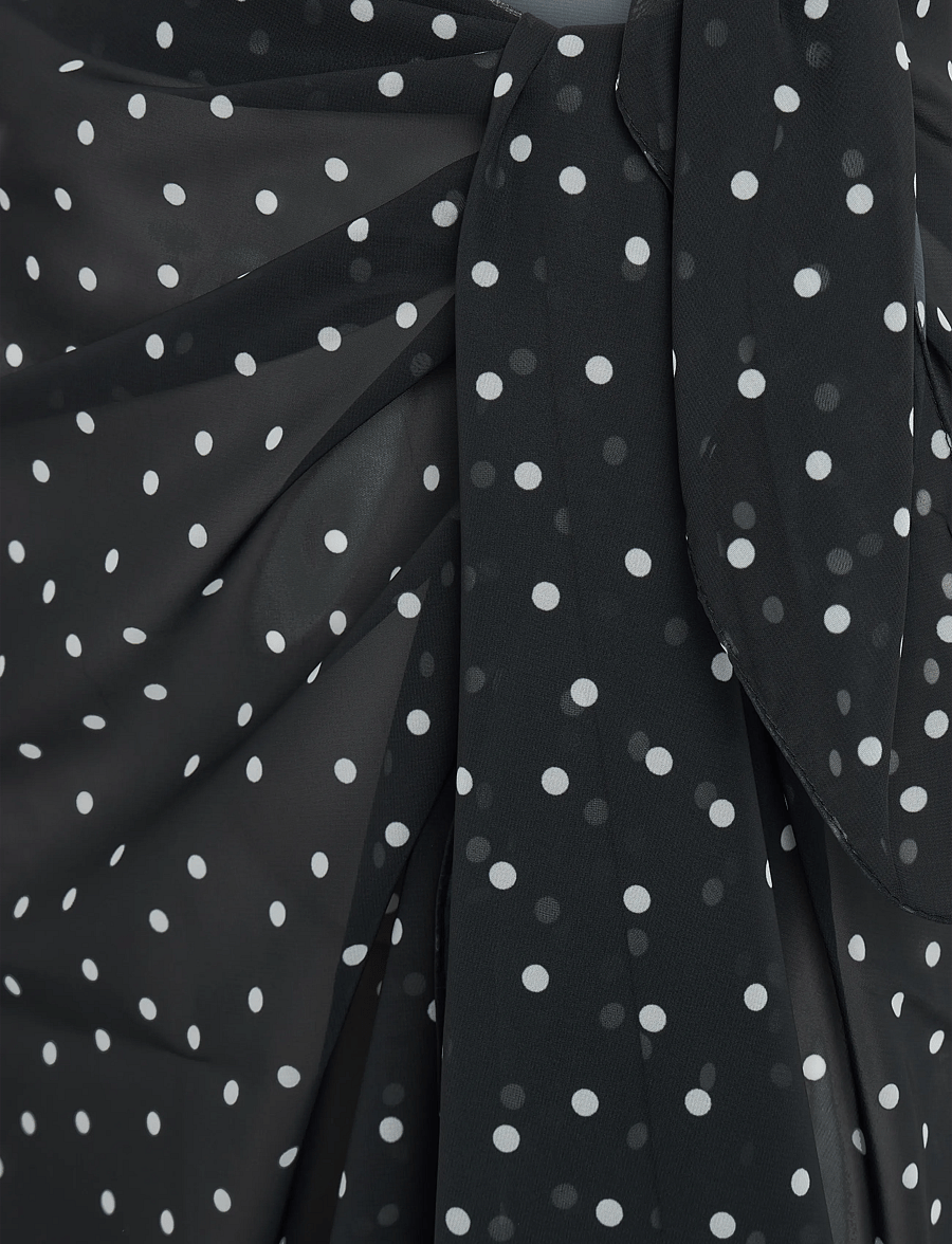 Gina Tricot - Chiffon sarong - lightweight scarves - black dot (9361) - 2