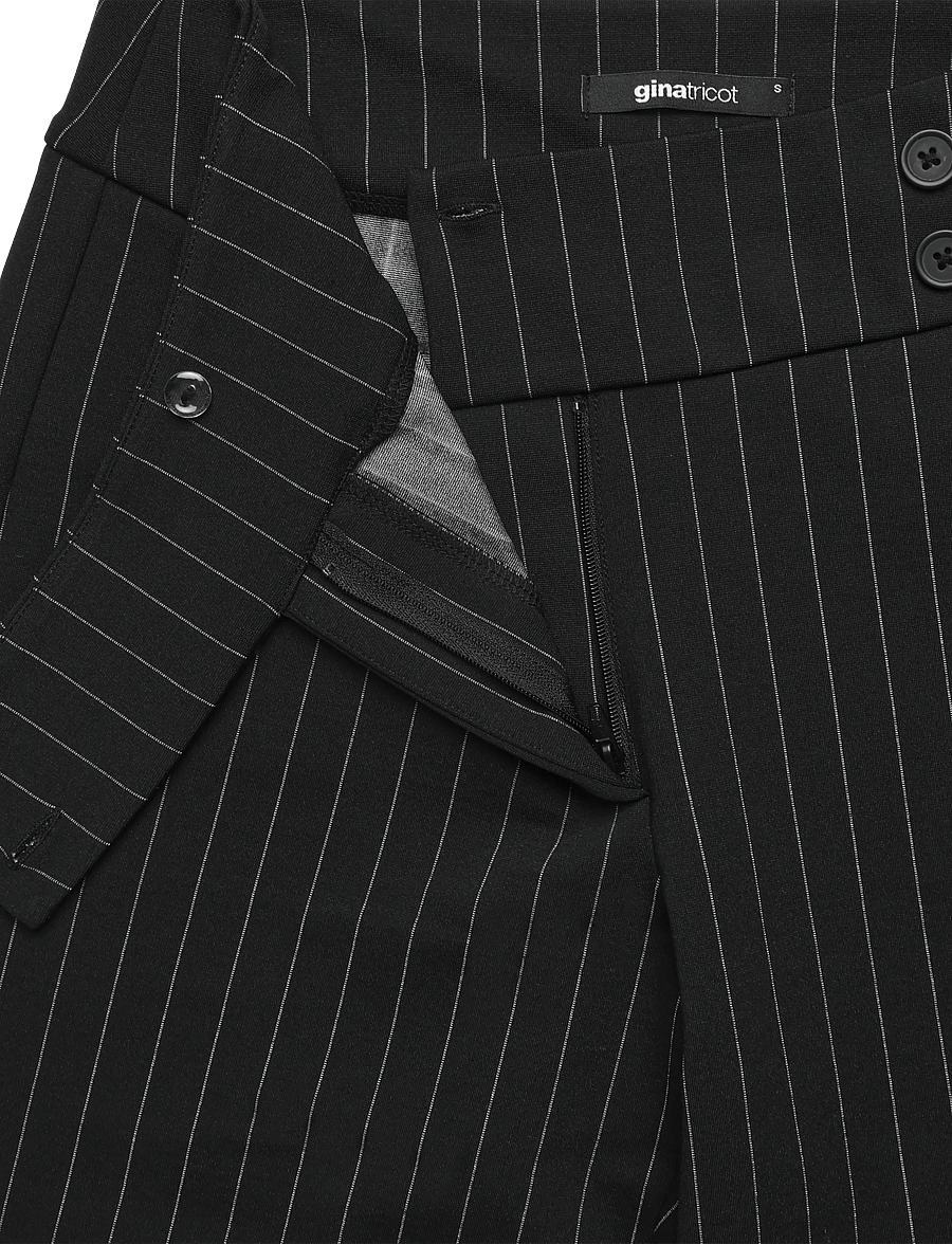 Gina Tricot - Mid waist flare trousers - flare bukser - black pinstripe - 3