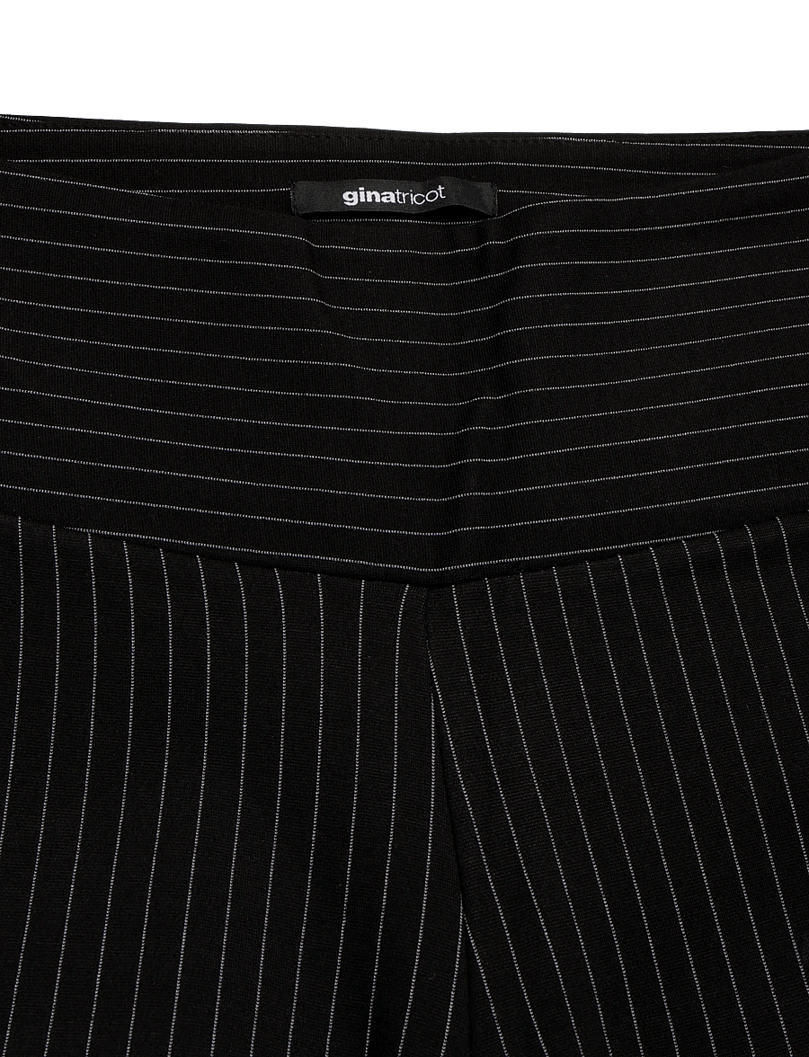 Gina Tricot - Mid waist wide trousers - bukser med brede ben - black pinstripe - 2