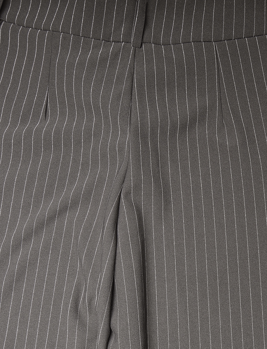 Gina Tricot - High waist suit trousers - kostymbyxor - grey pinstripe - 4
