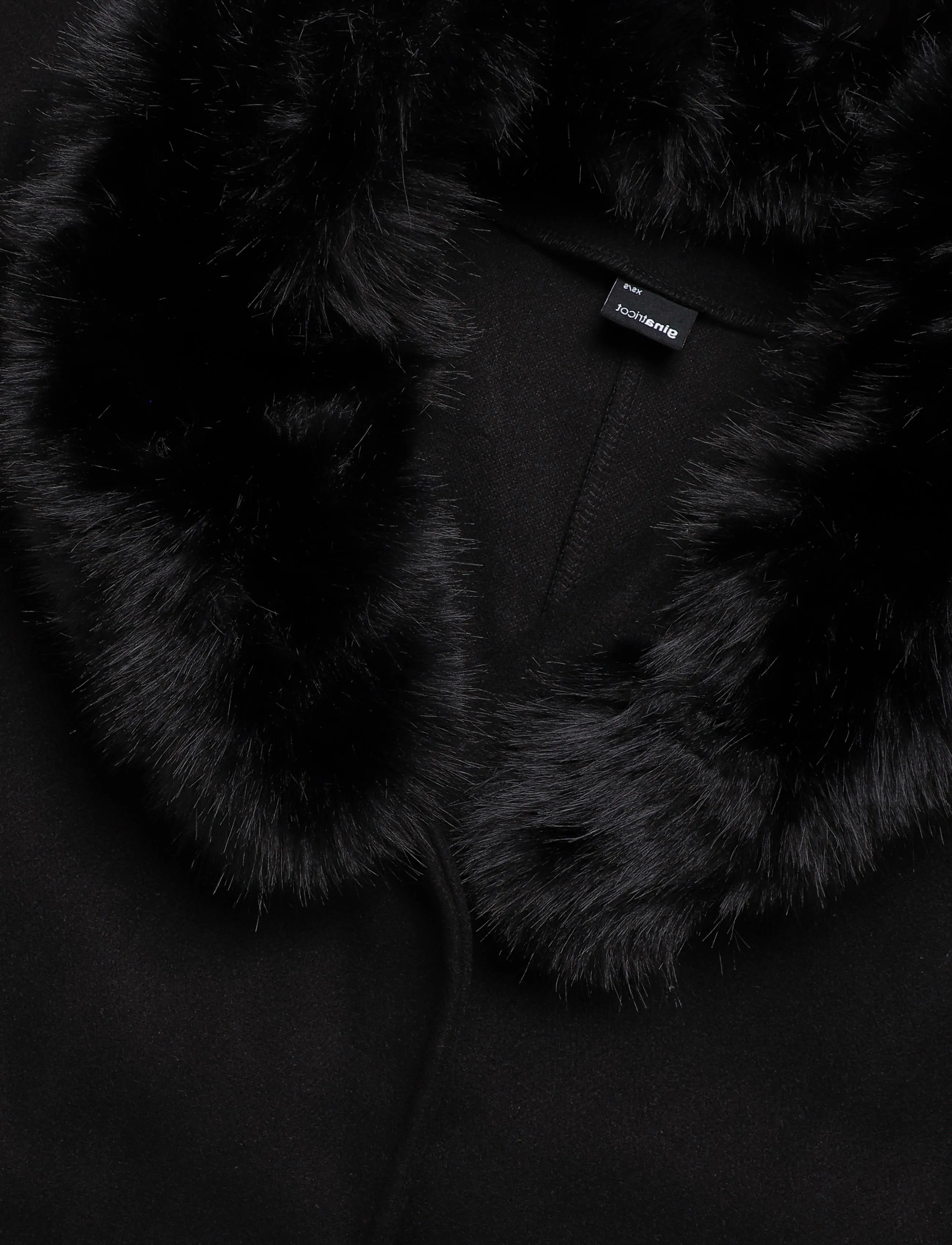 Gina Tricot - Faux fur collar cape jacket - faux fur - black (9000) - 2