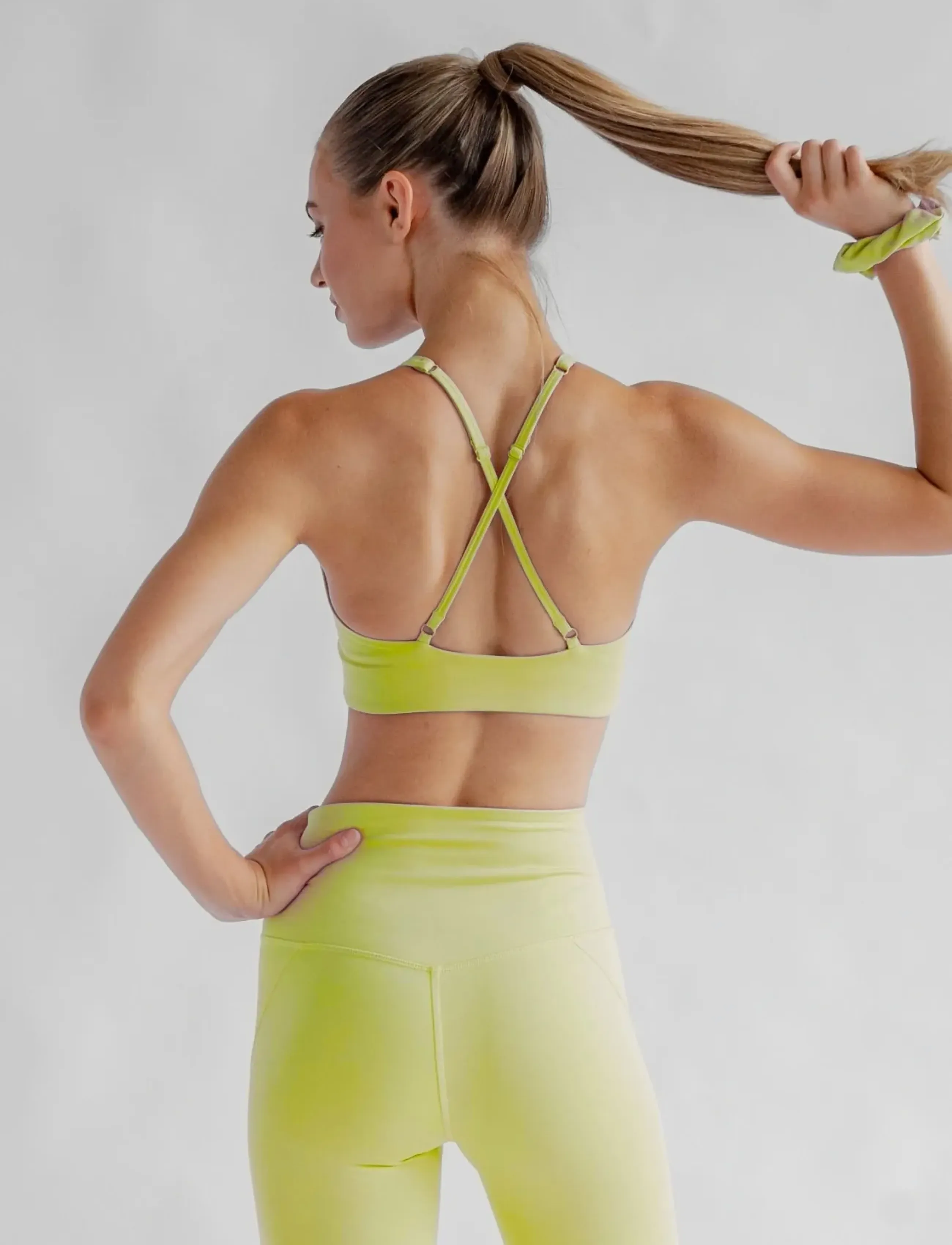 Girlfriend Collective - Topanga Bra, Cross-Back - sports bh'er: medium støtte - lime - 3