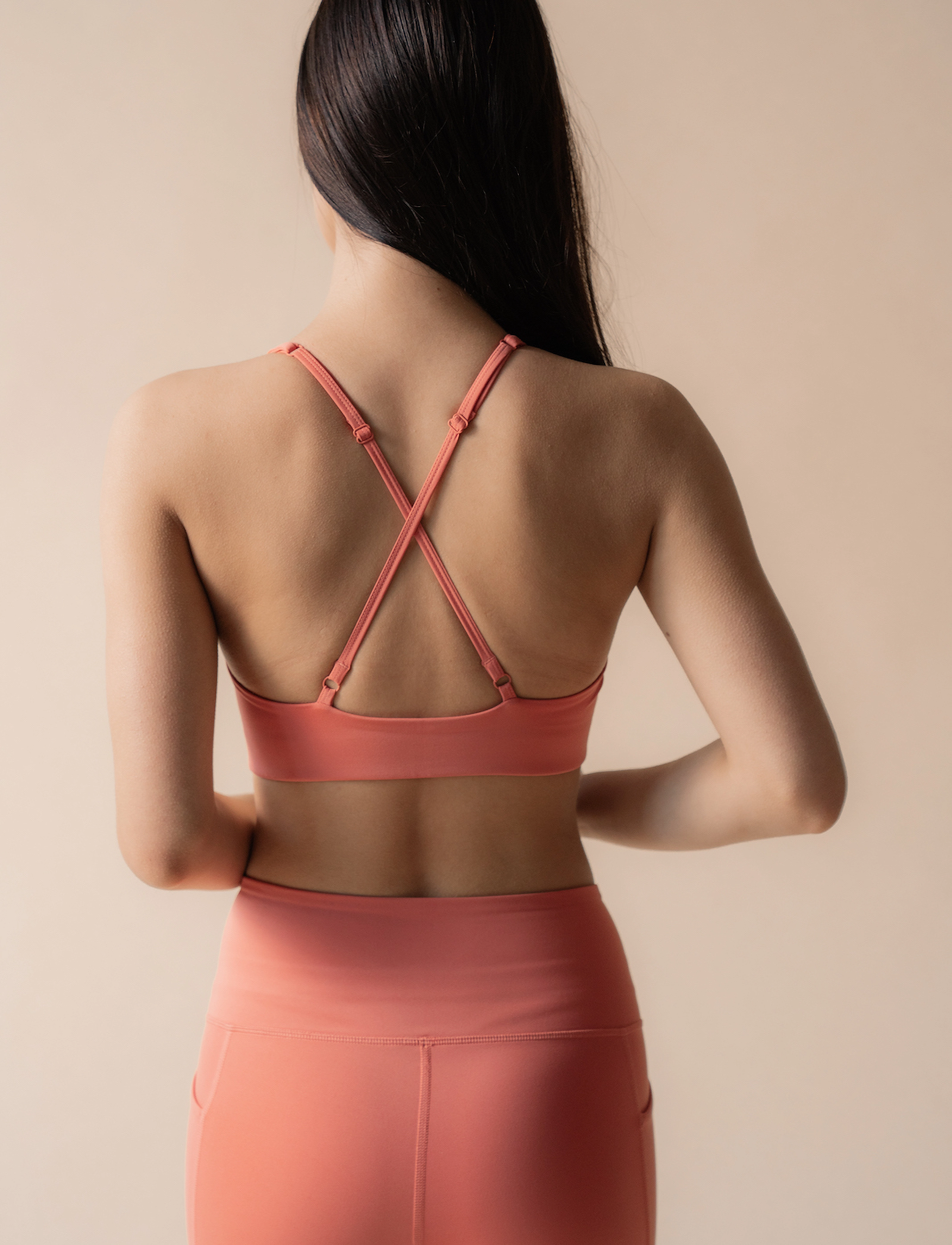 Girlfriend Collective - Topanga Bra, Cross-Back - sports bh'er: medium støtte - primrose - 4
