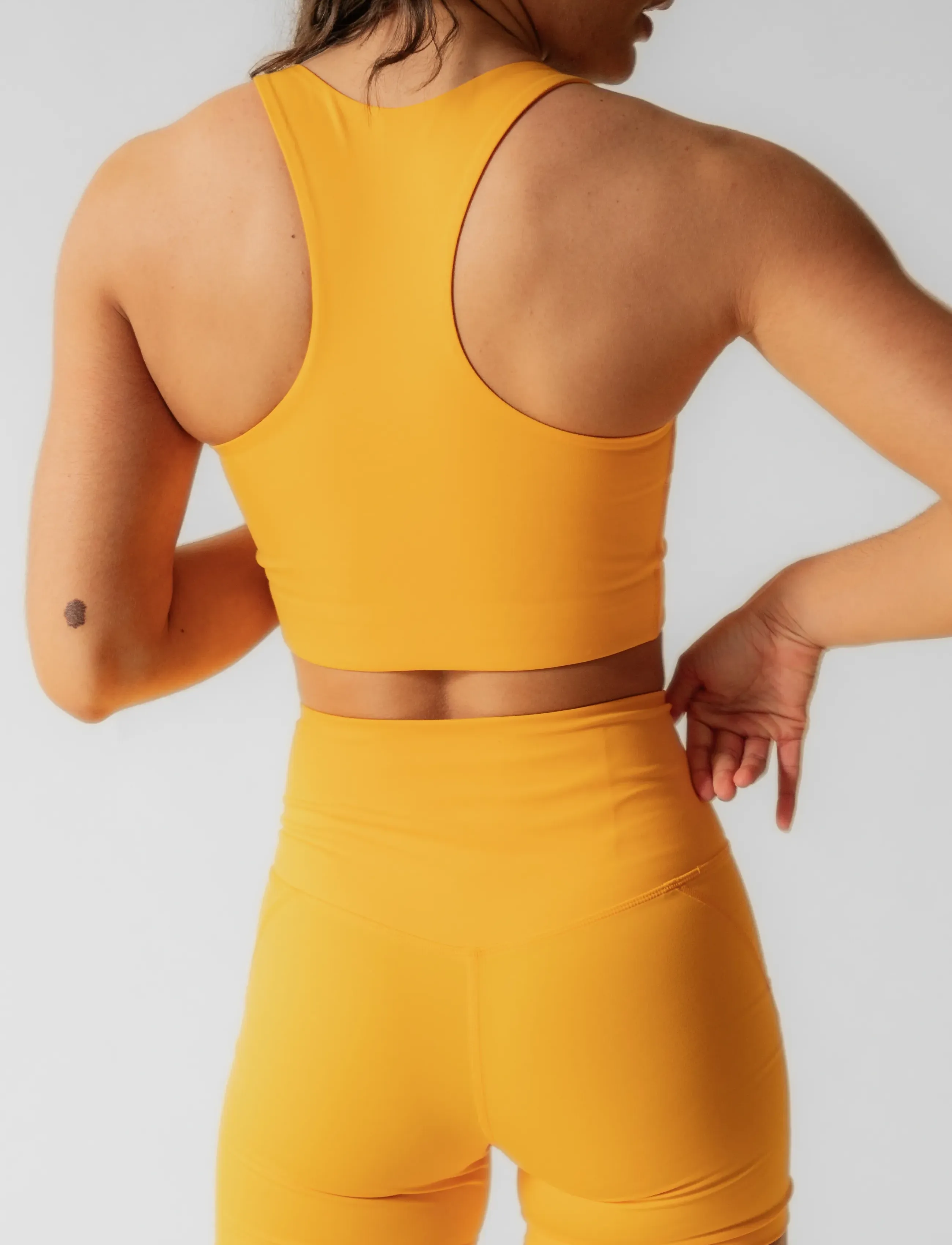 Girlfriend Collective - Paloma Bra - sports bh'er: medium støtte - golden glow - 4