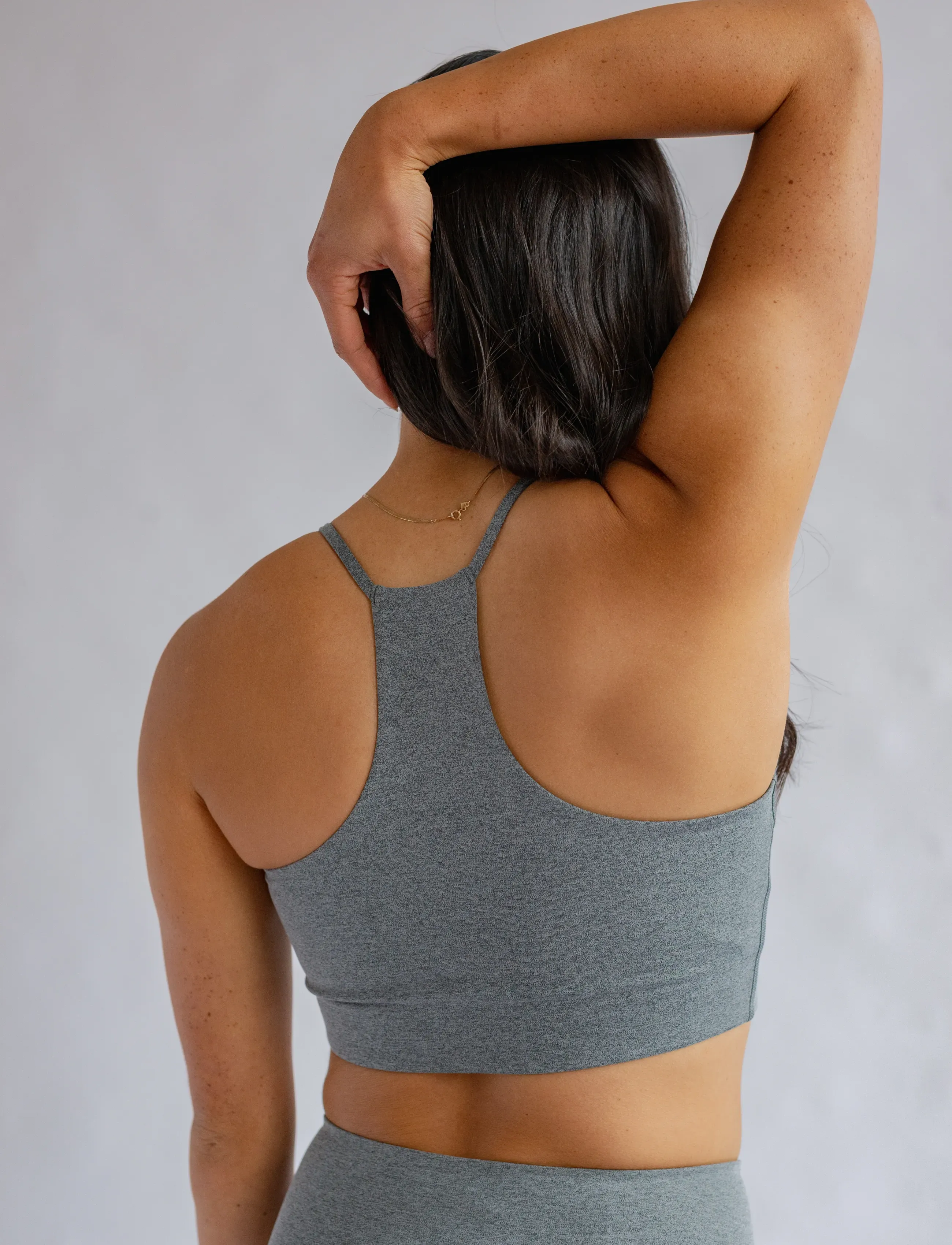 Girlfriend Collective - Float Cleo Halter Bra - sports bh'er: lav støtte - heather gravel - 3
