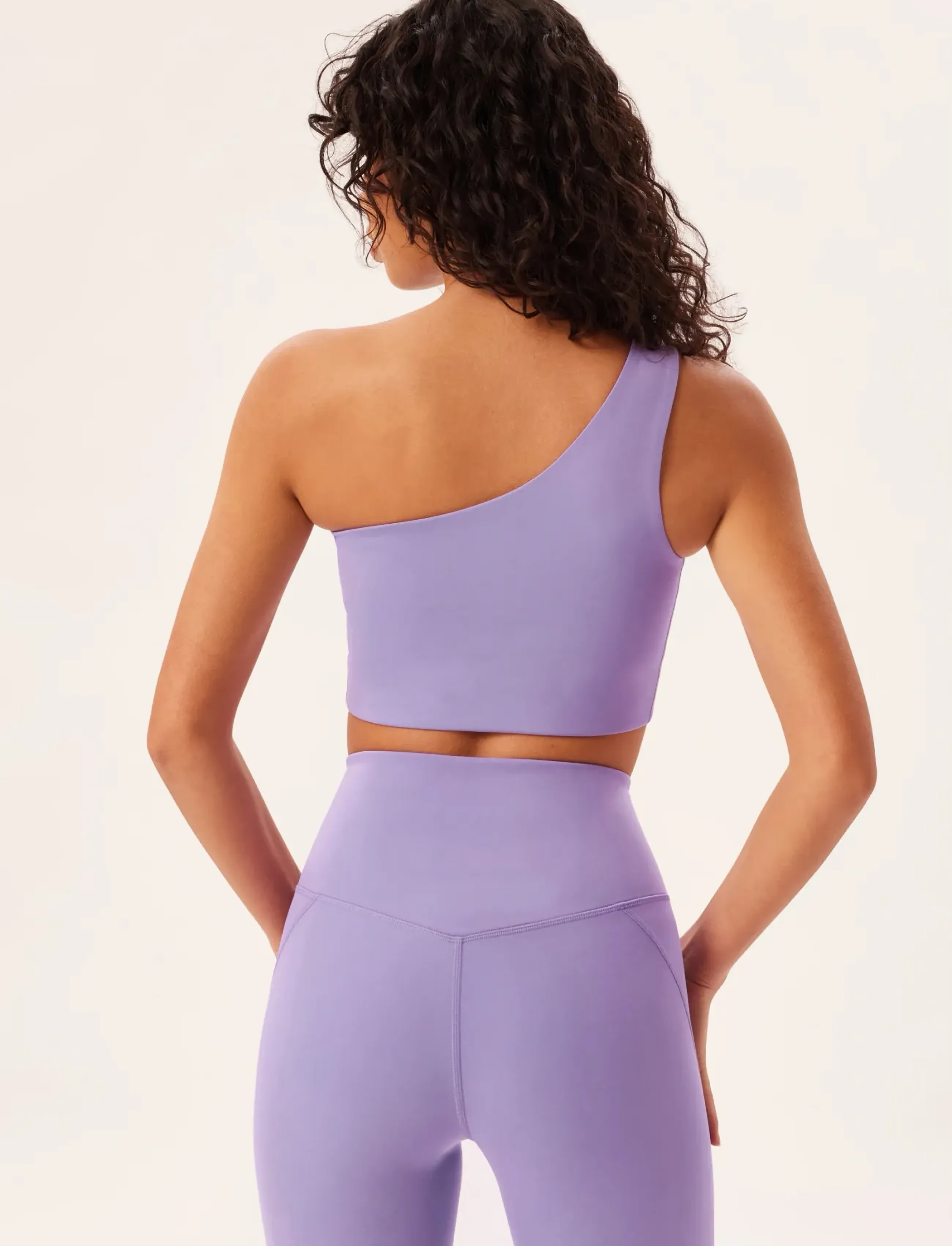 Girlfriend Collective - Bianca Bra, One Shoulder - sports bh'er: medium støtte - bougainvillea - 3