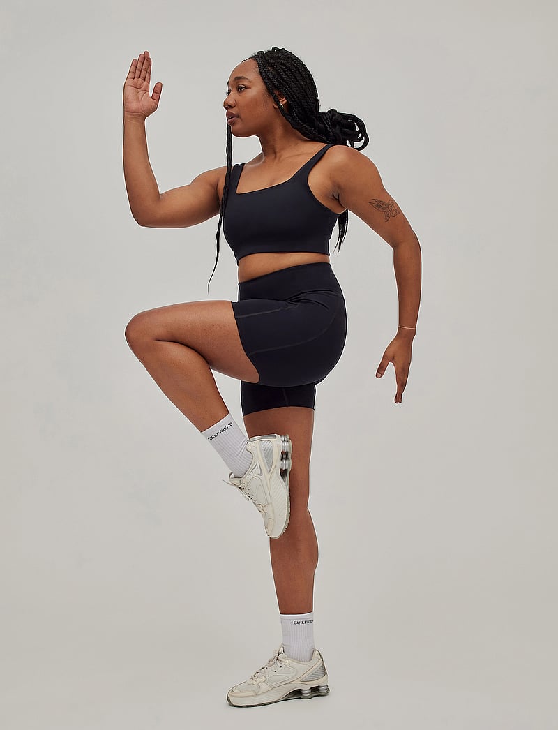 Girlfriend Collective - Tommy Bra, Square-Neck - medium støtte - black - 4